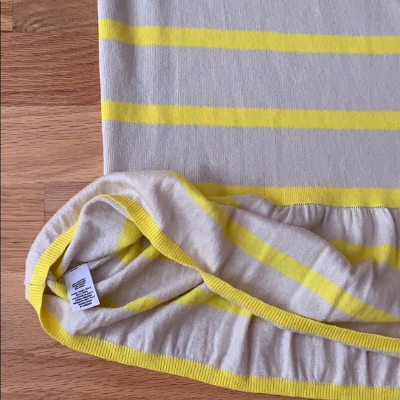 ❗️FREE Ann Taylor LOFT Peplum striped top MUST BUNDLE - Picture 5 of 8